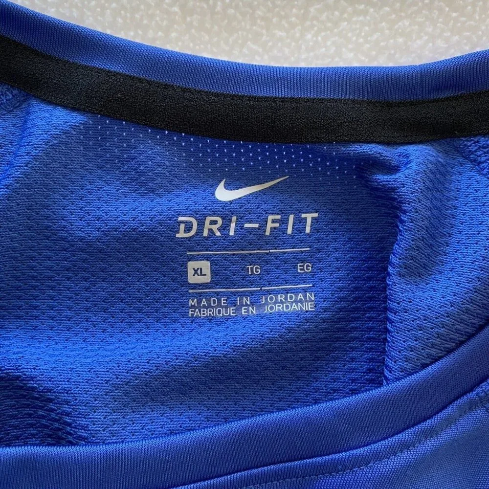Nike Dri Fit Women’s XL Short Sleeve Short Blue Orange Shirt Mesh Sides
